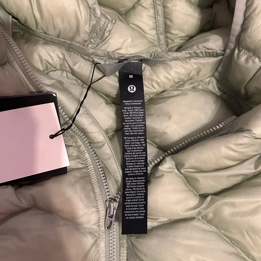 Lululemon Sage Green Featherweight Down Quilted Hooded Puffer Jacket - Picture 4 of 6